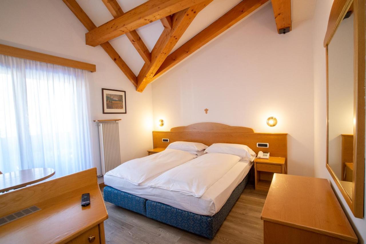 Hotel Europeo Alpine Charme & Wellness Pinzolo Exterior foto